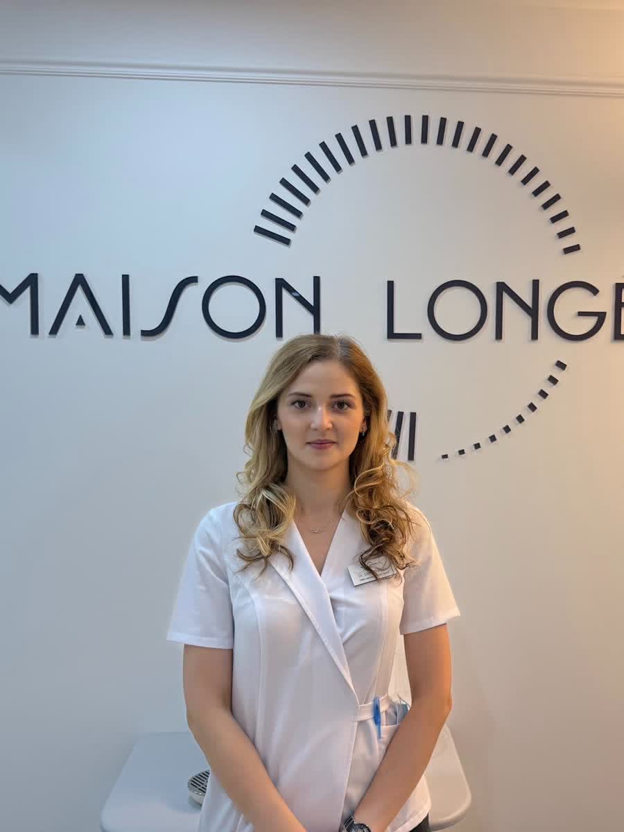 Dr. Elena Pruteanu